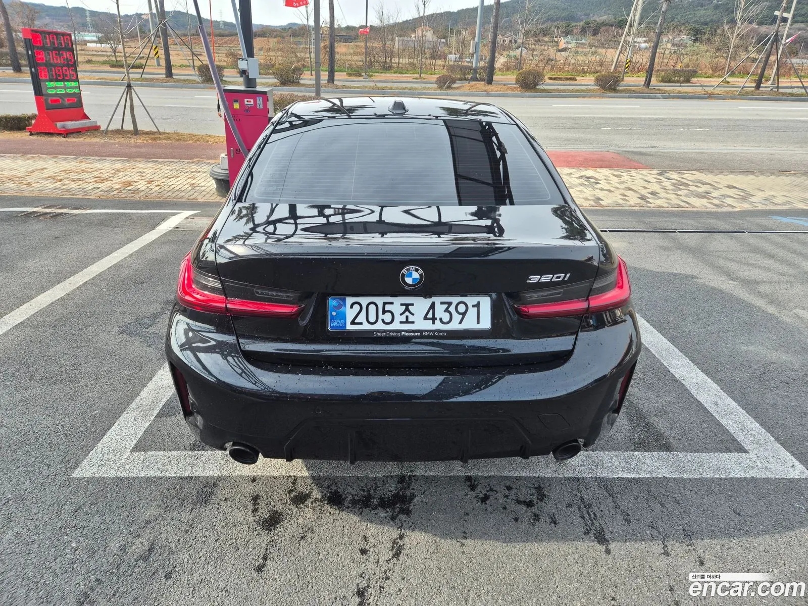 BMW 3 Series 2024 — 11