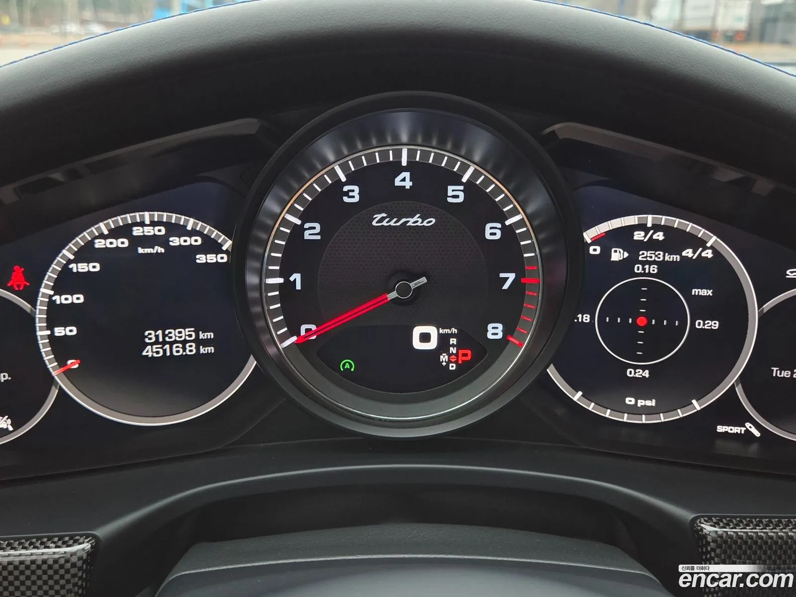 Porsche Panamera 2018 — 16