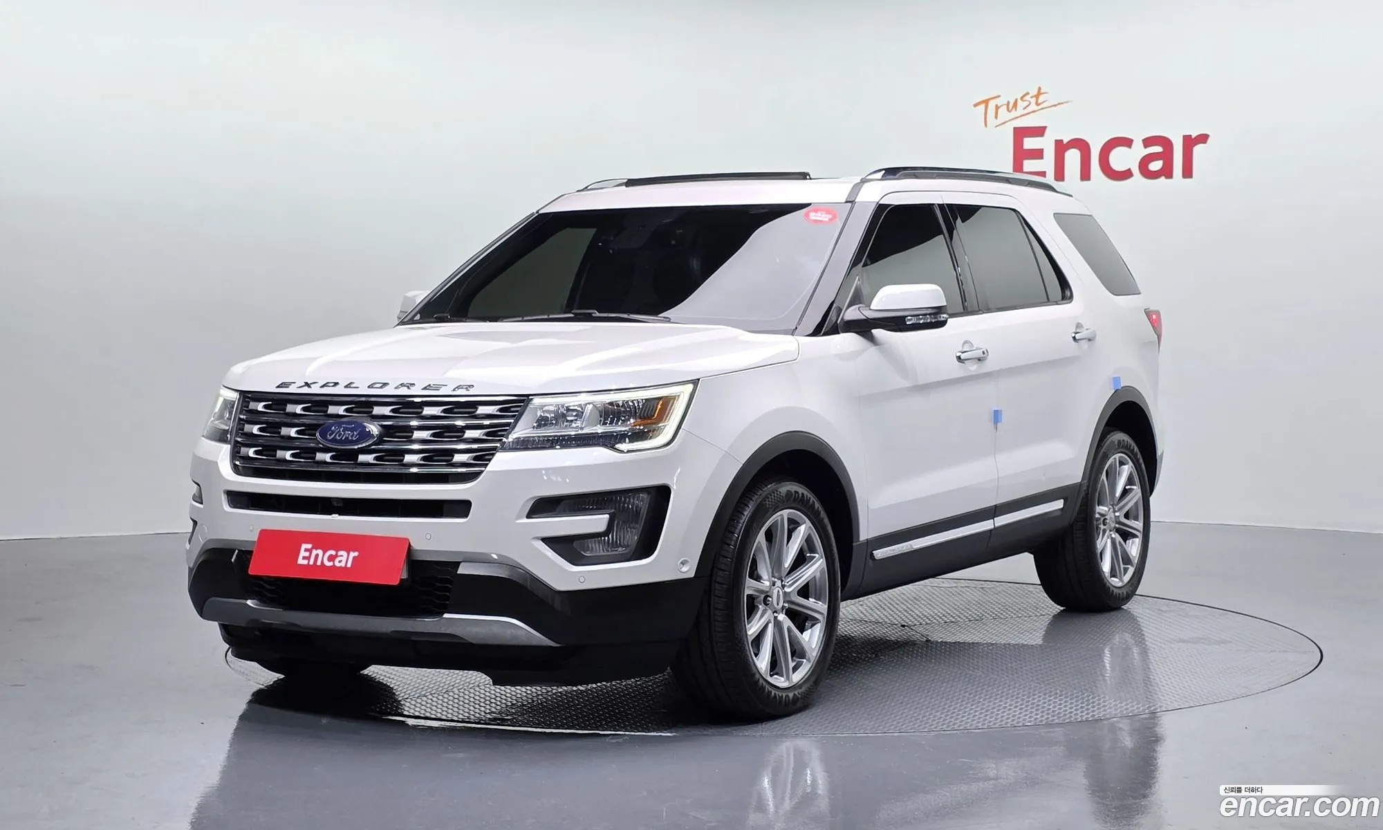 Ford Explorer 2017 1FM5K8FHXHGC12141 — 17