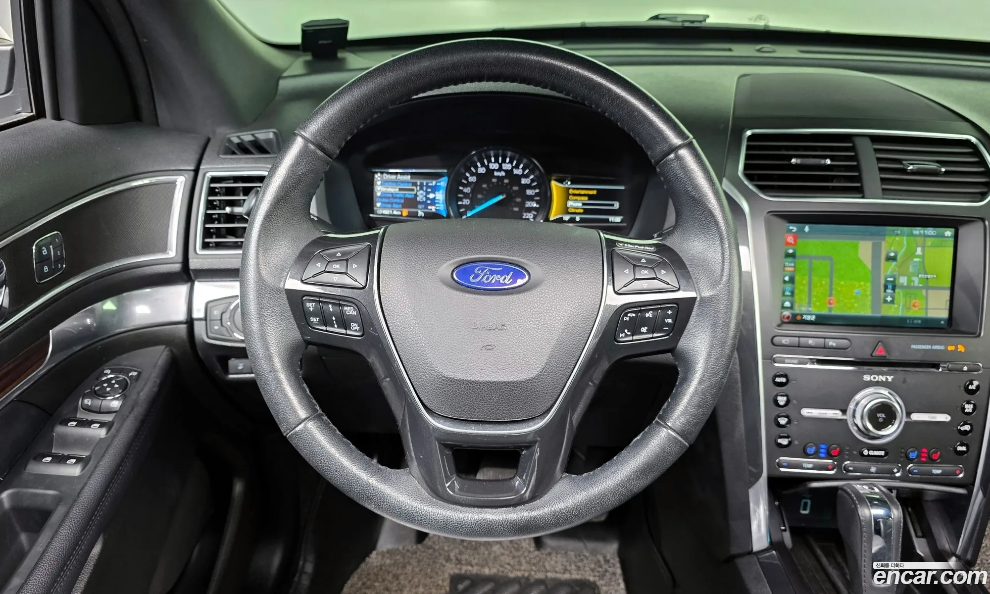 Ford Explorer 2017 1FM5K8FHXHGC12141 — 13