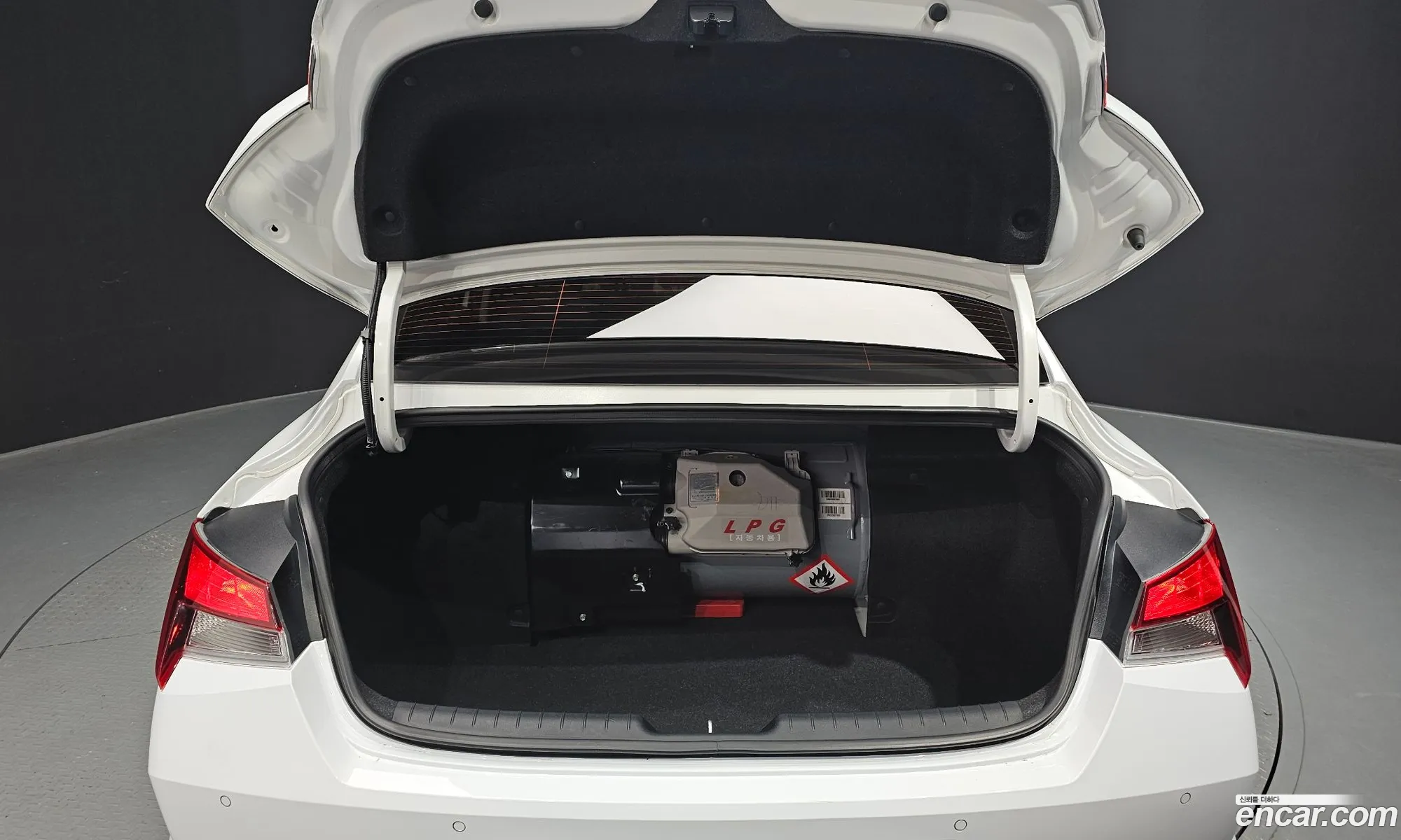 Hyundai Elantra 2022 — 8