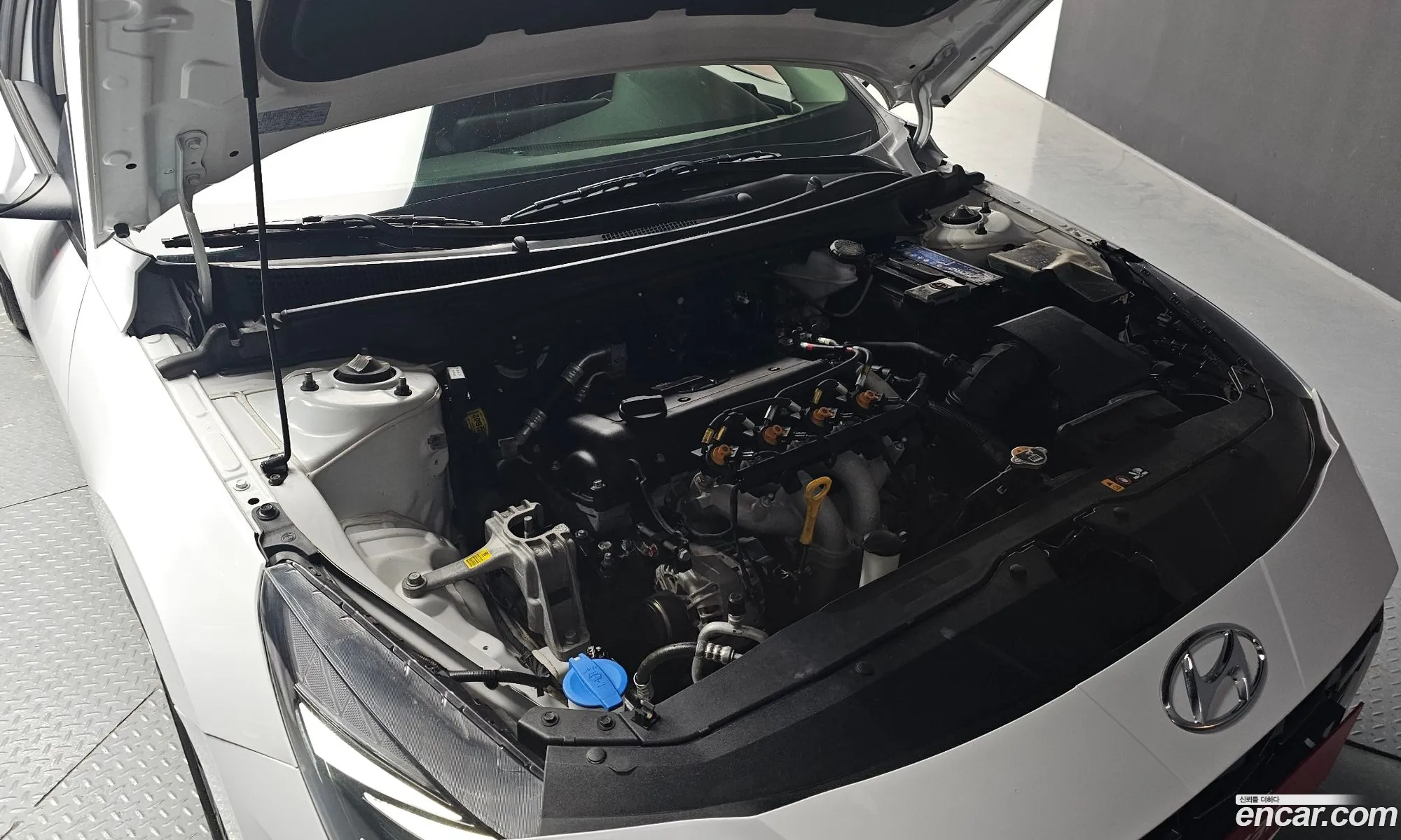 Hyundai Elantra 2022 — 16