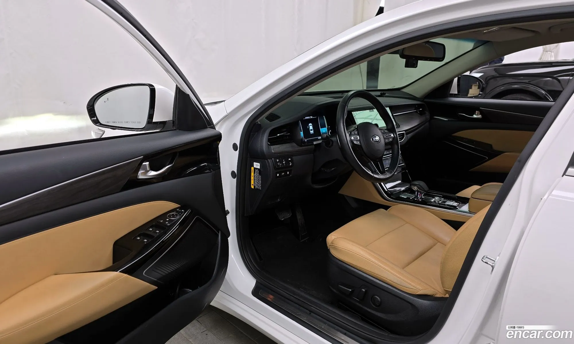 Kia K7 Premier Hybrid 2020 — 8