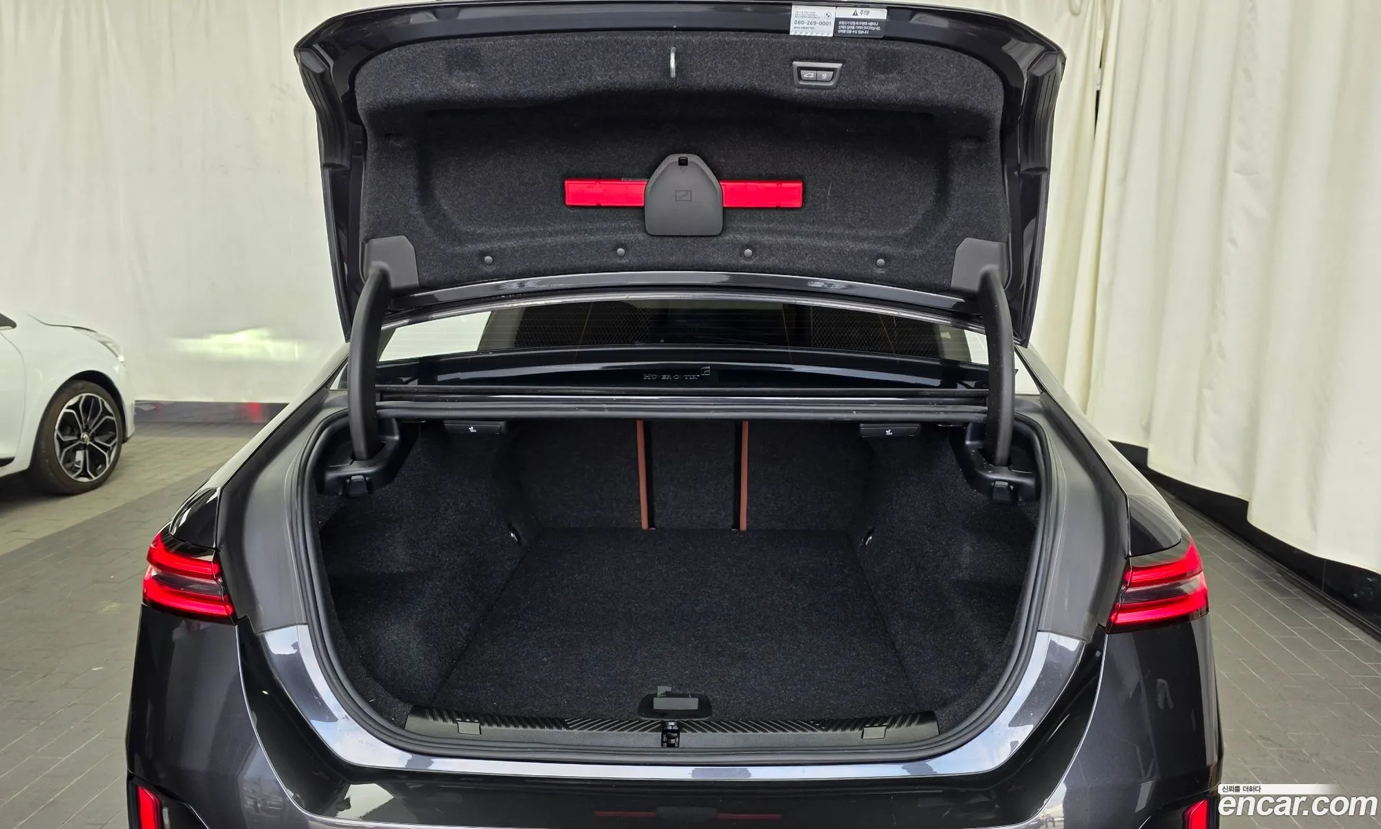 BMW i5 2023 WBY41FK00RCP69896 — 8