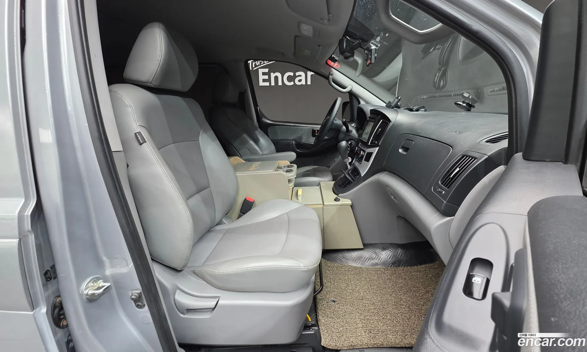 Hyundai Grand Starex 2019 — 15