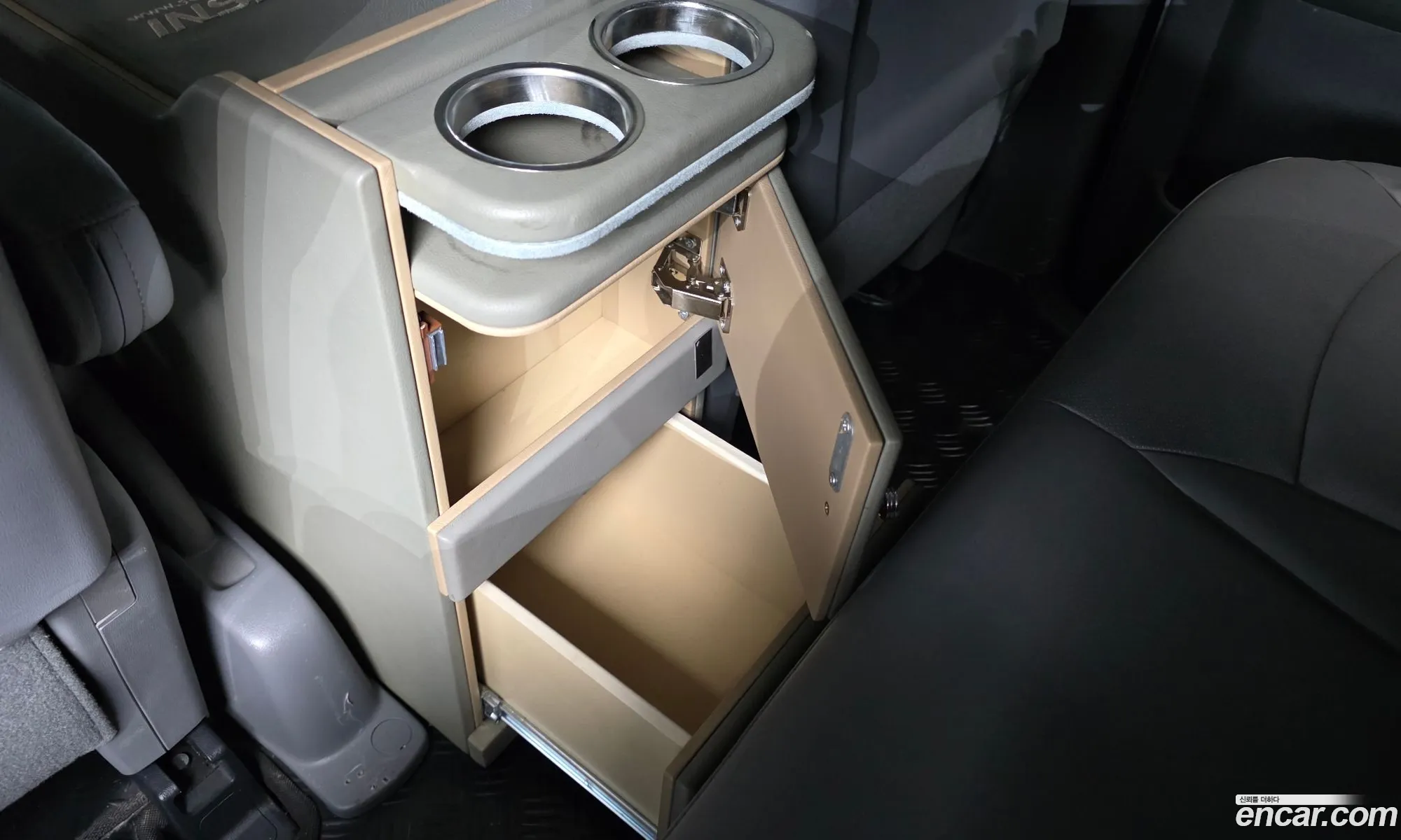 Hyundai Grand Starex 2019 — 20