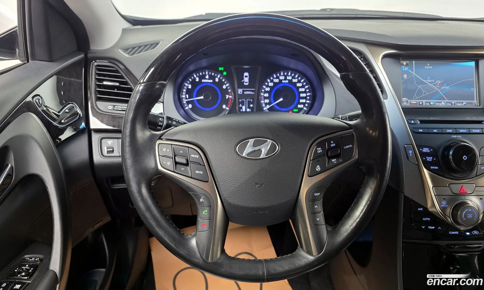 Hyundai Grandeur HG 2012 — 14