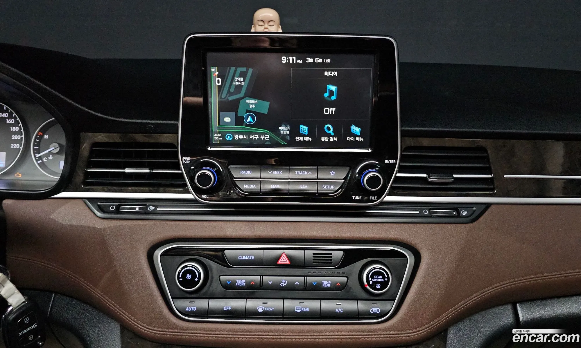 Hyundai Grand Starex 2019 — 13