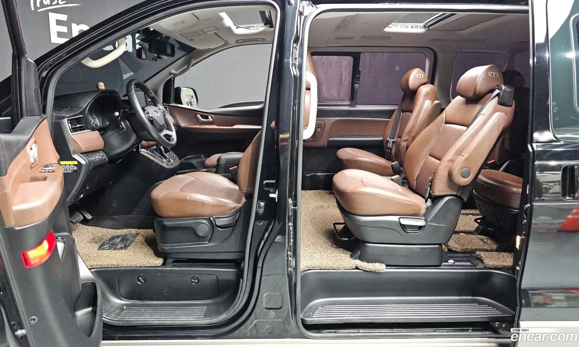 Hyundai Grand Starex 2019 — 18