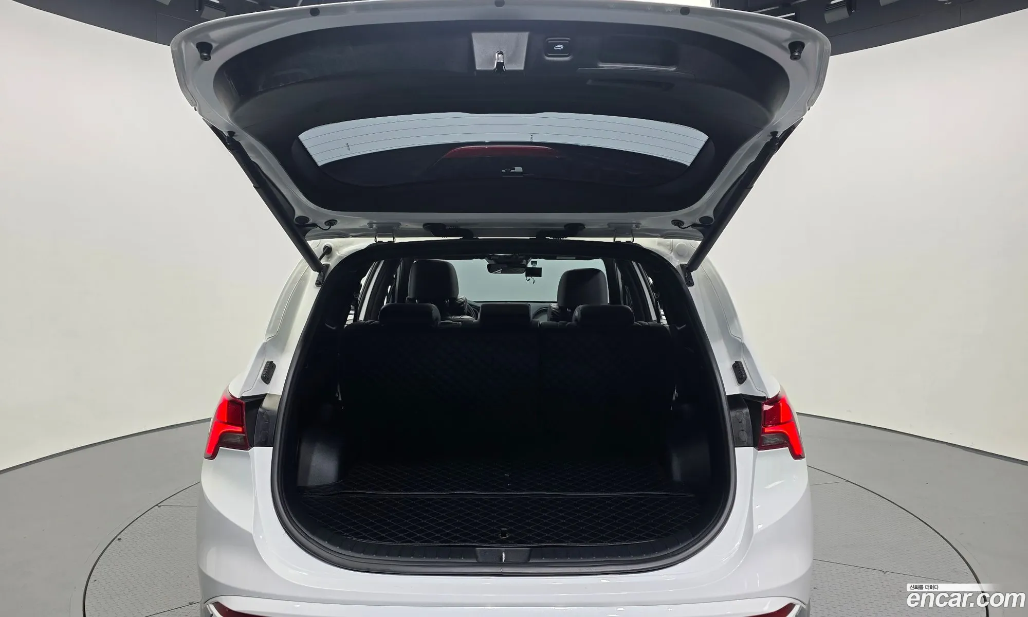 Hyundai Santa Fe 2023 — 12