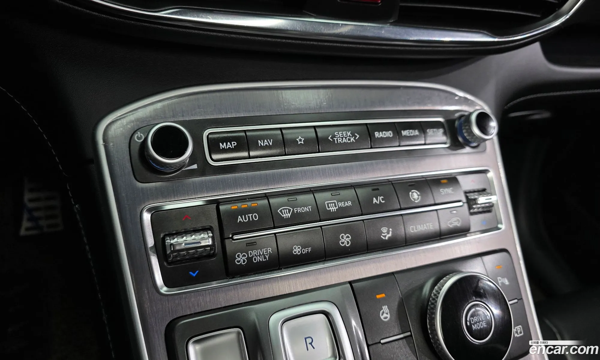 Hyundai Santa Fe 2023 — 19