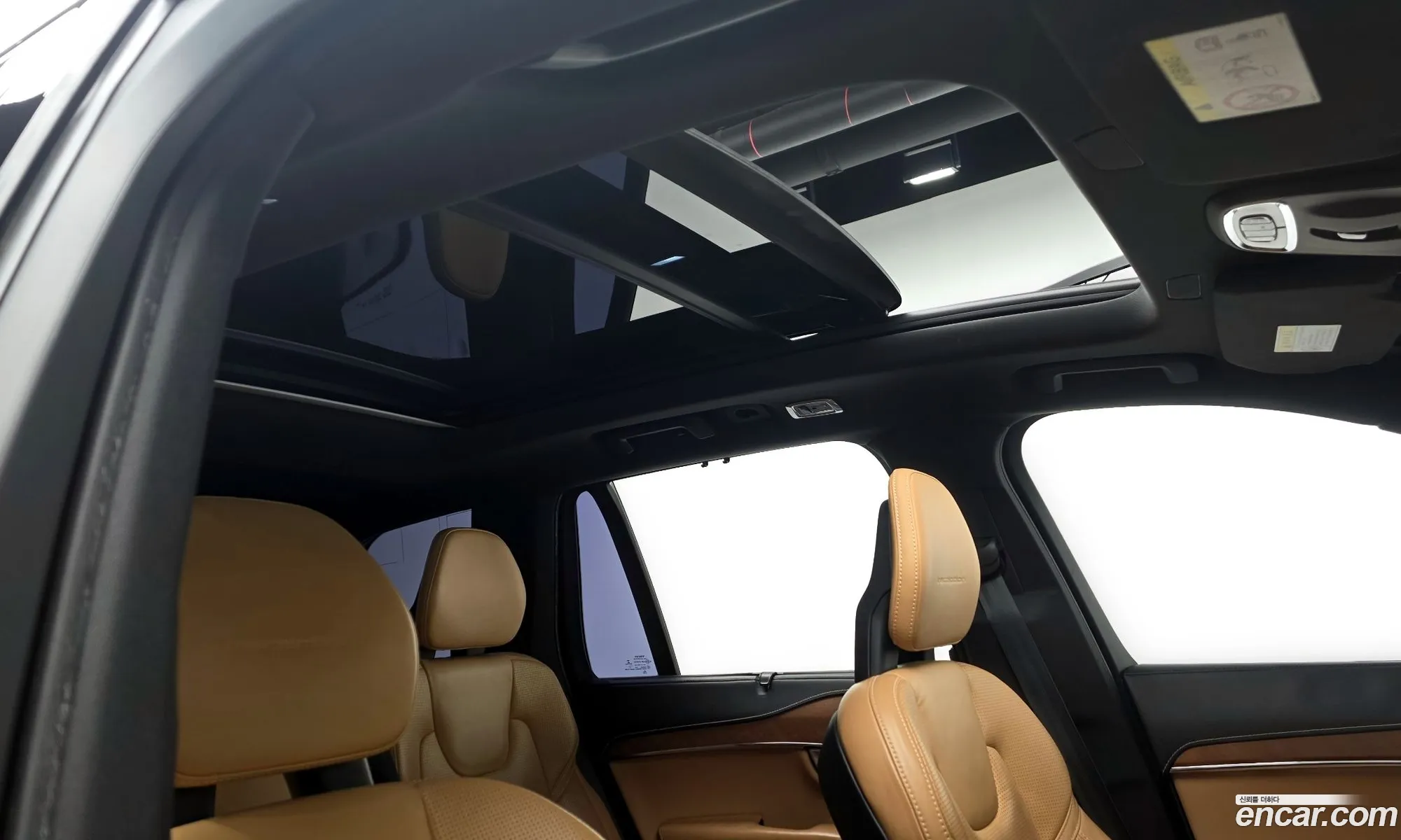 Volvo XC90 2017 YV1LF68ACJ1214089 — 3