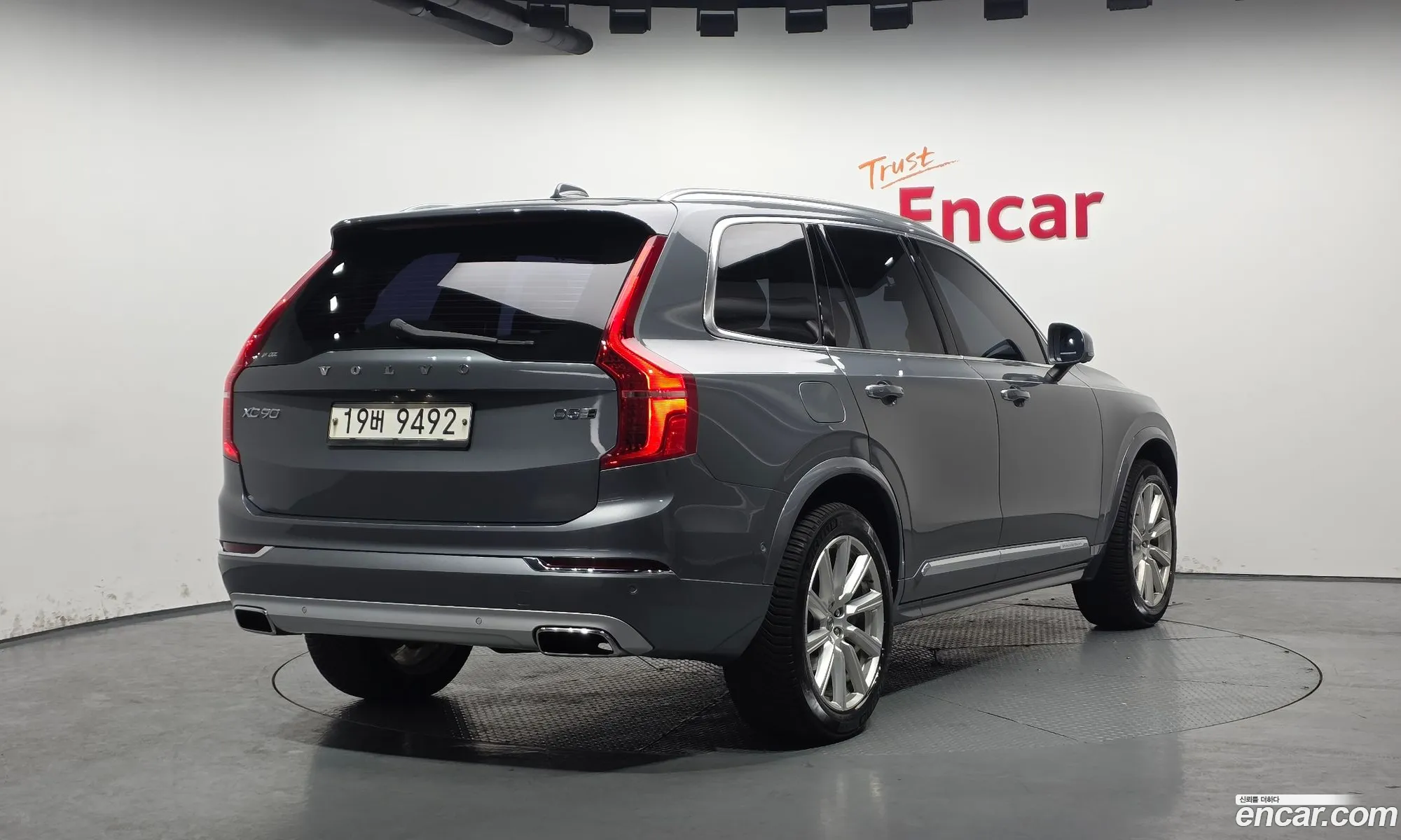 Volvo XC90 2017 YV1LF68ACJ1214089 — 11