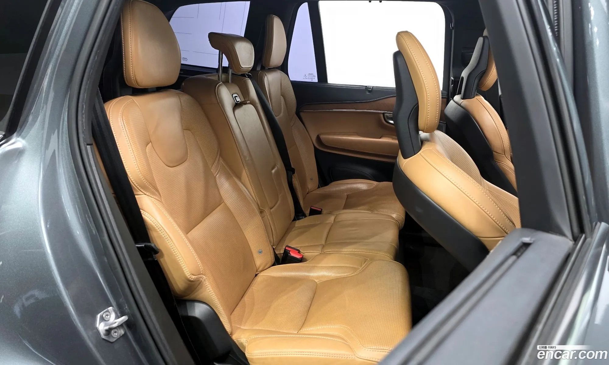 Volvo XC90 2017 YV1LF68ACJ1214089 — 19