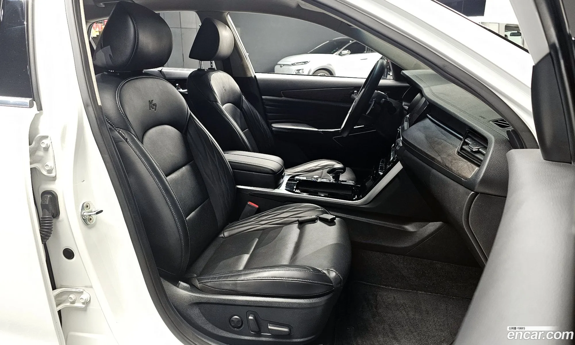 Kia K7 Premier 2020 — 18