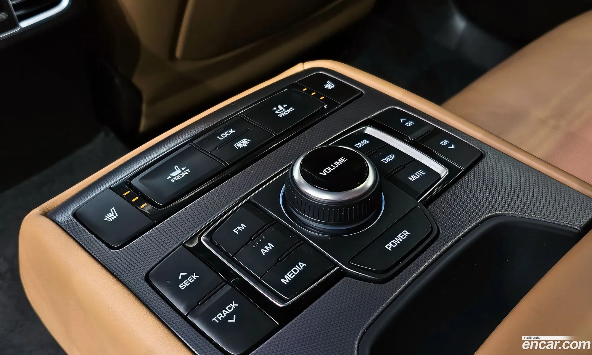 Hyundai Genesis DH 2015 — 17