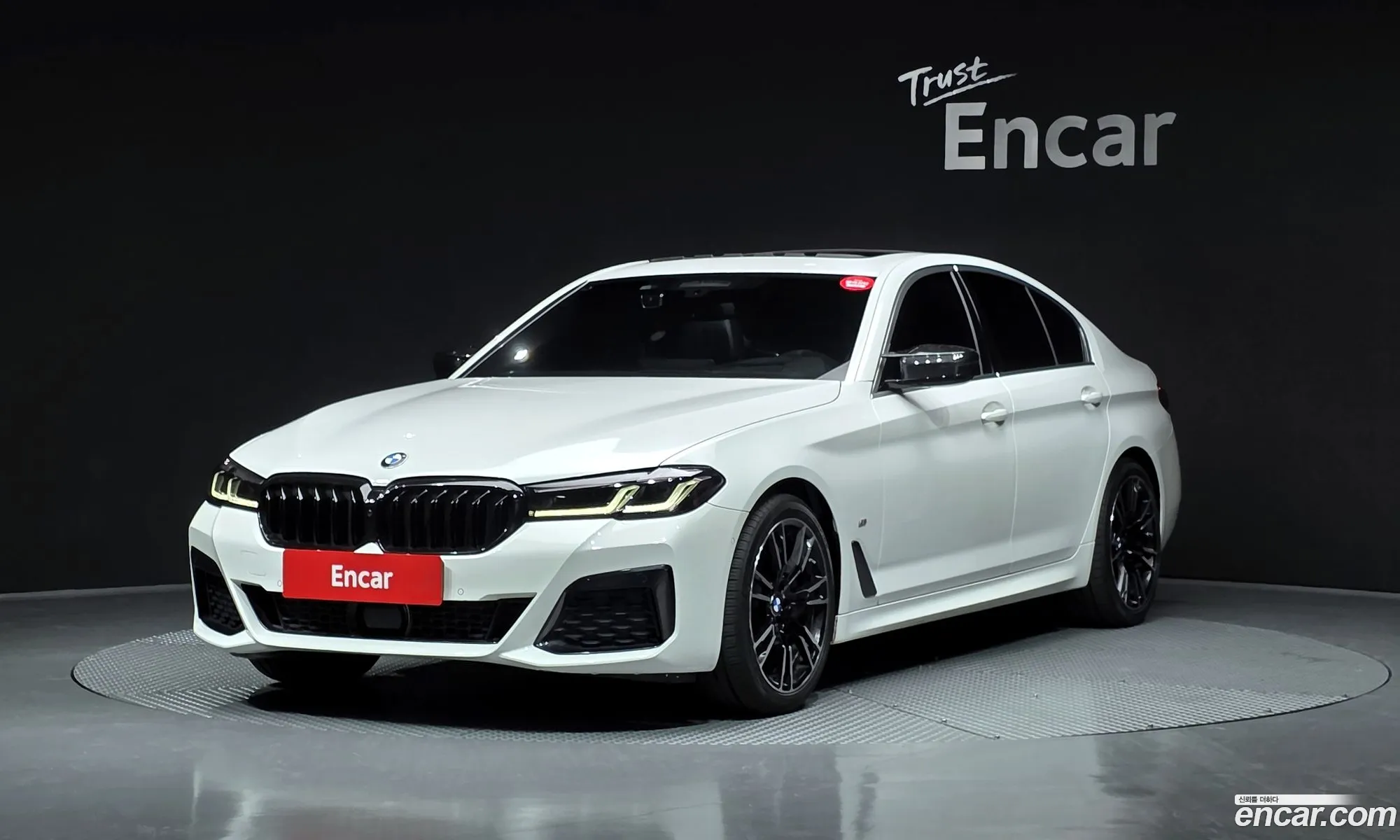 BMW 5 Series 2021 — 12