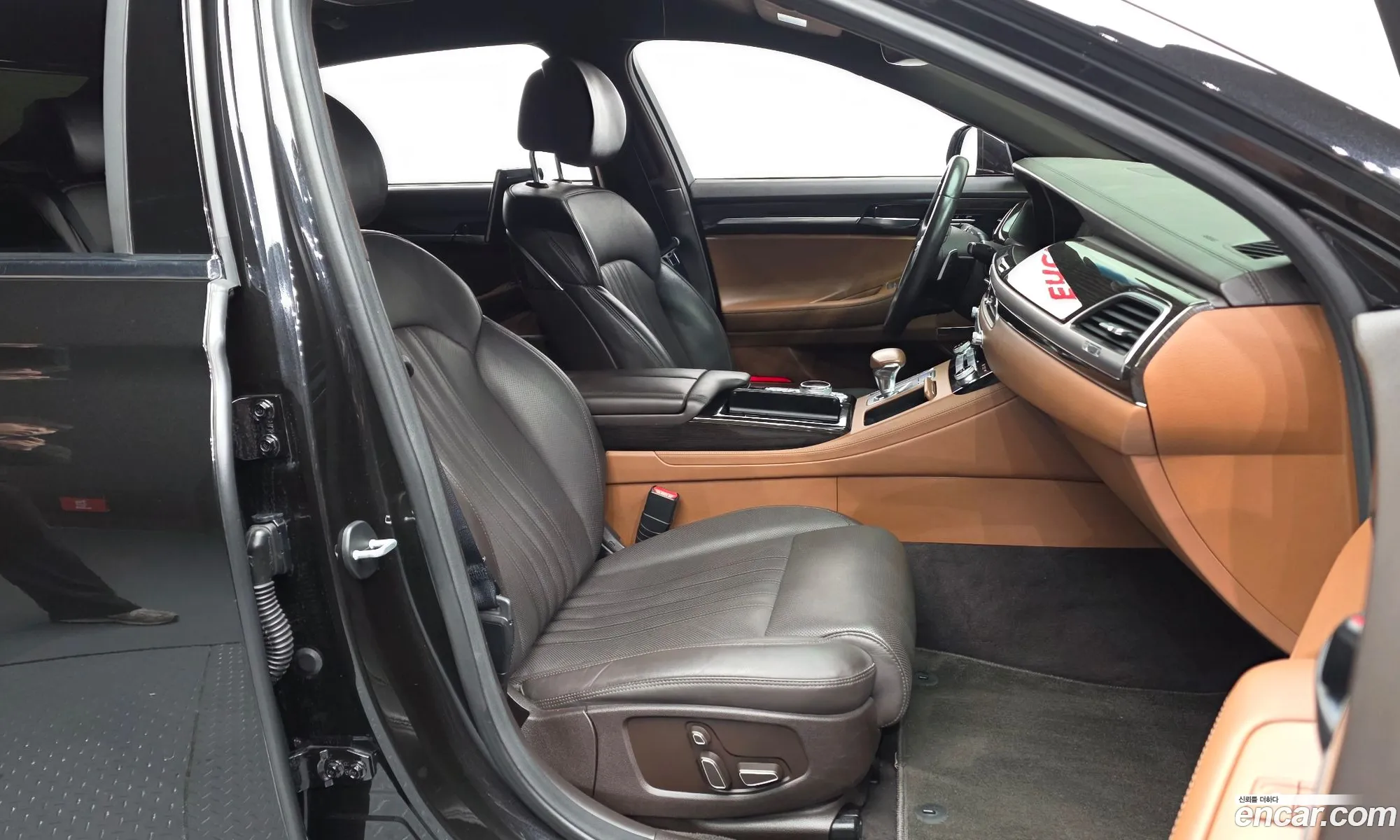 Genesis G90 2019 — 17