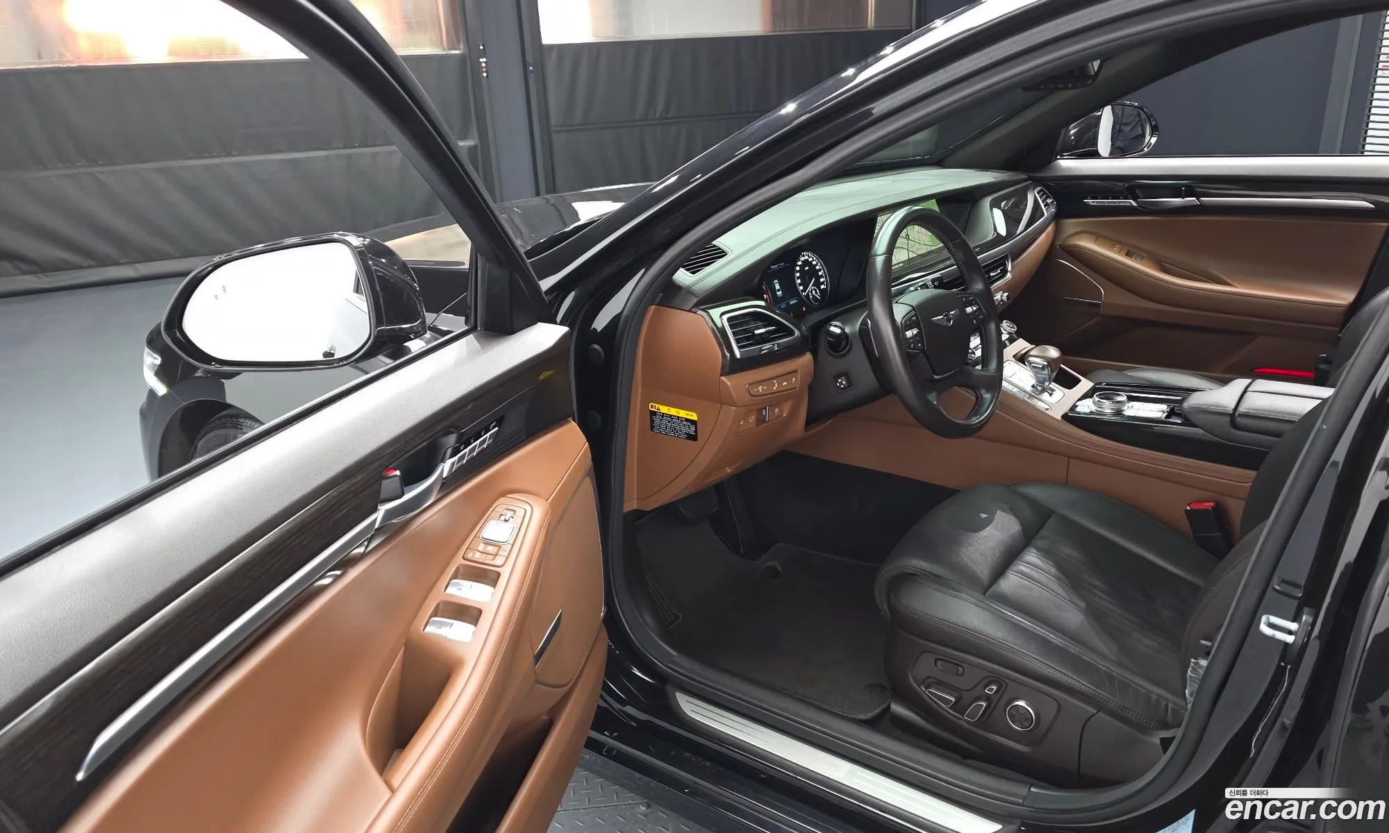 Genesis G90 2019 — 18