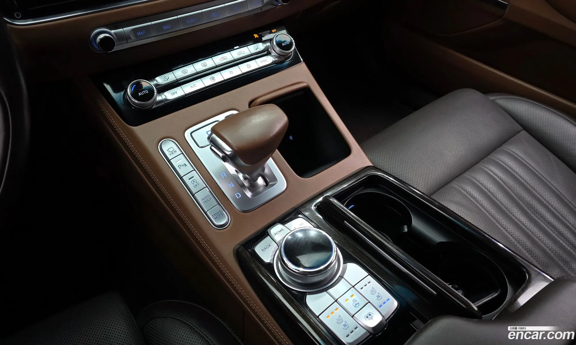 Genesis G90 2019 — 15