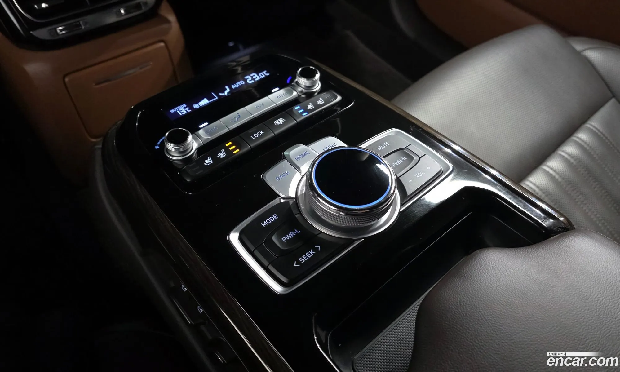 Genesis G90 2019 — 19