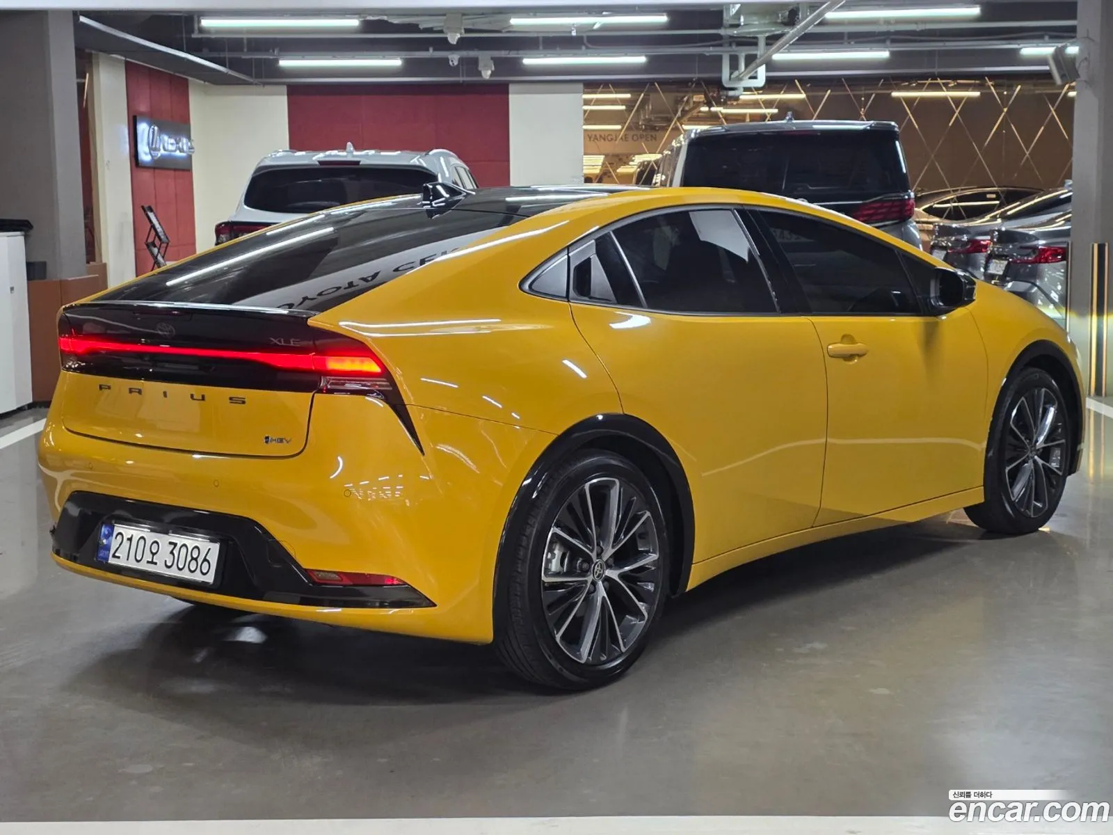 Toyota Prius 2023 — 7