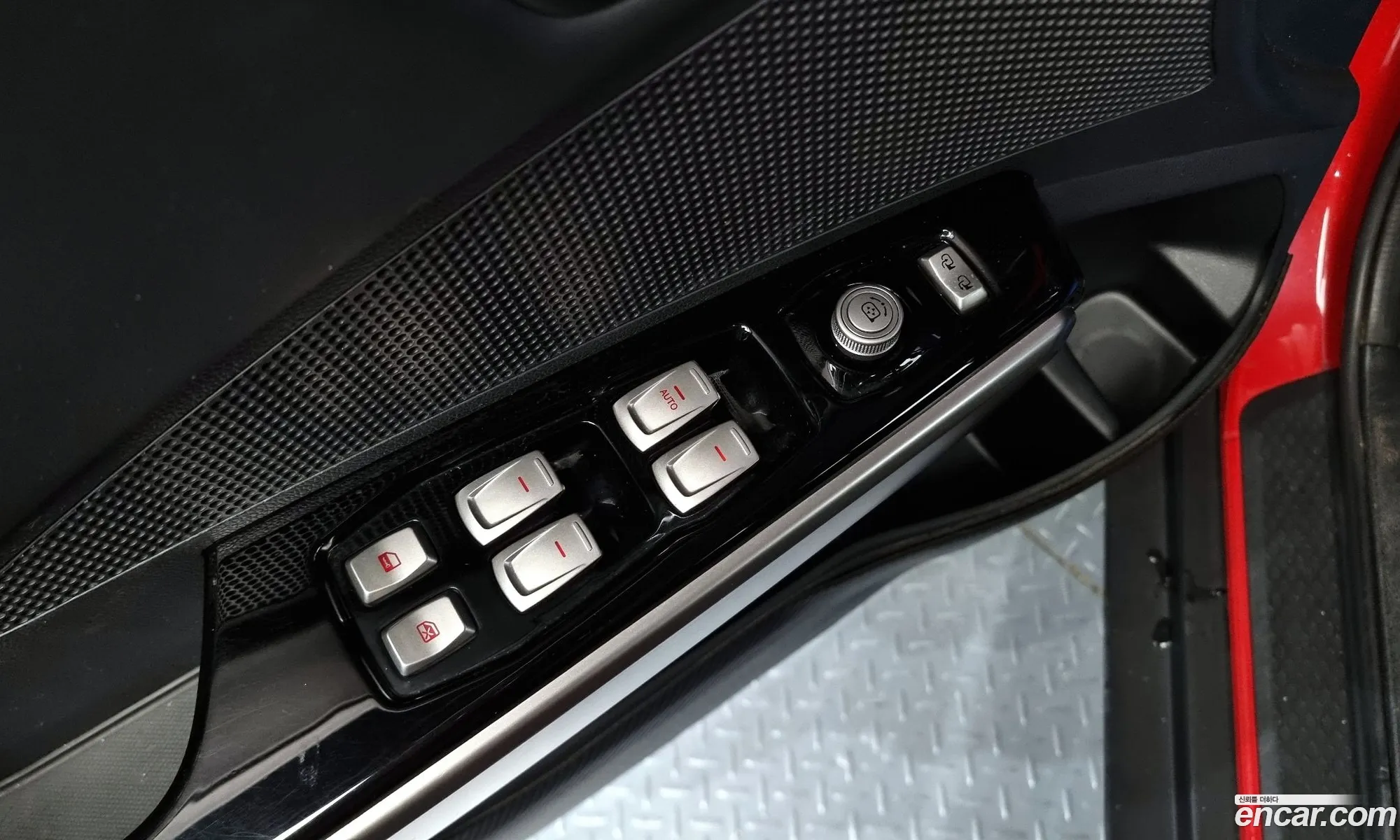 KG Mobility (SsangYong) Tivoli 2015 — 12