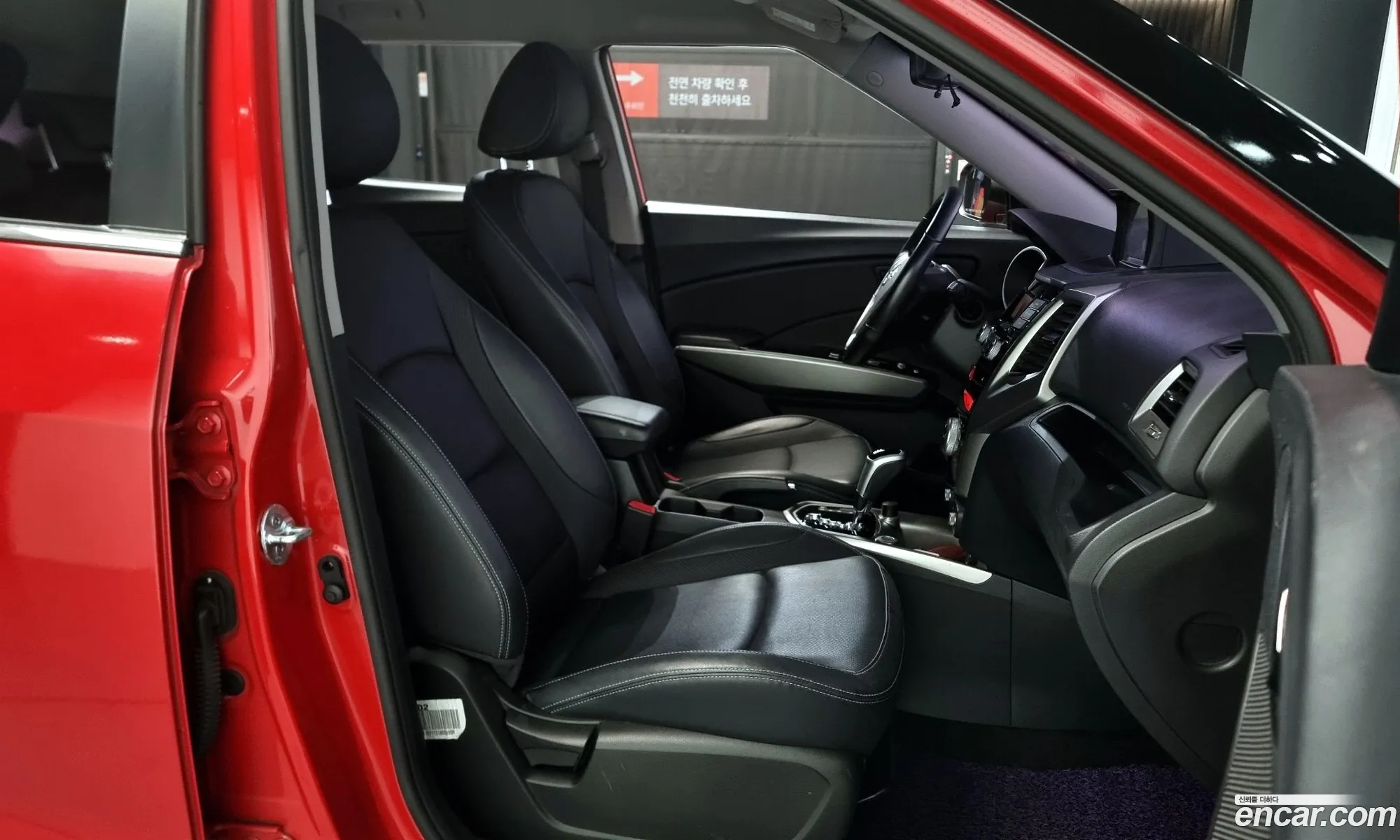 KG Mobility (SsangYong) Tivoli 2015 — 6
