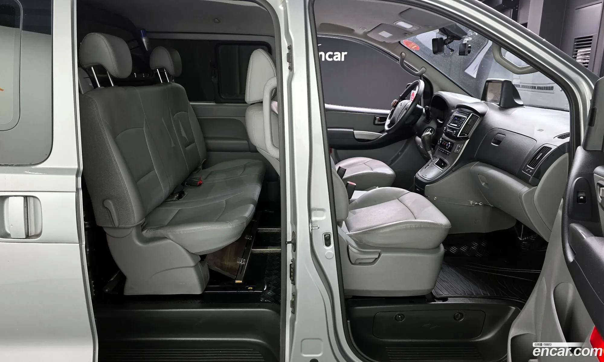 Hyundai Grand Starex 2020 — 11