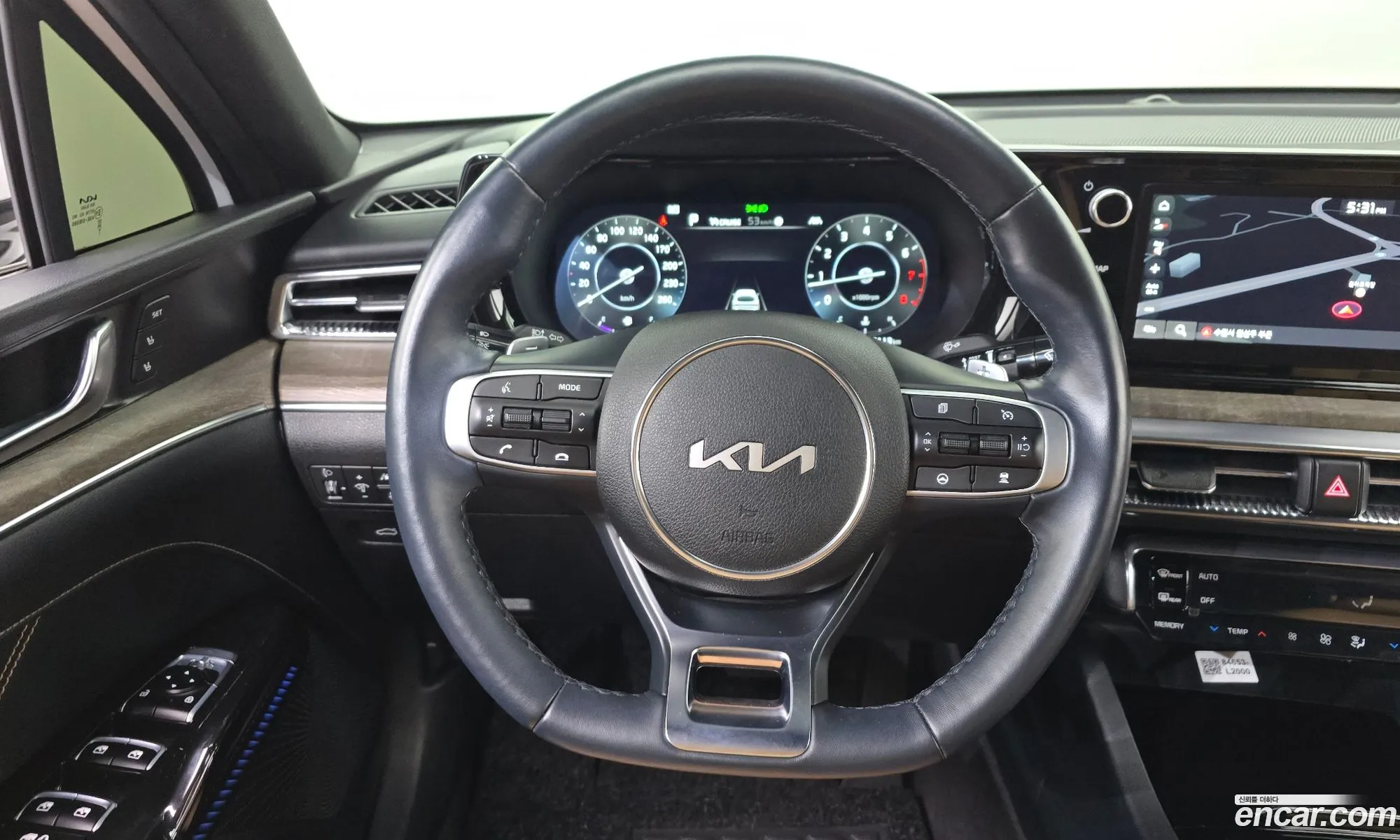Kia K5 2023 — 17