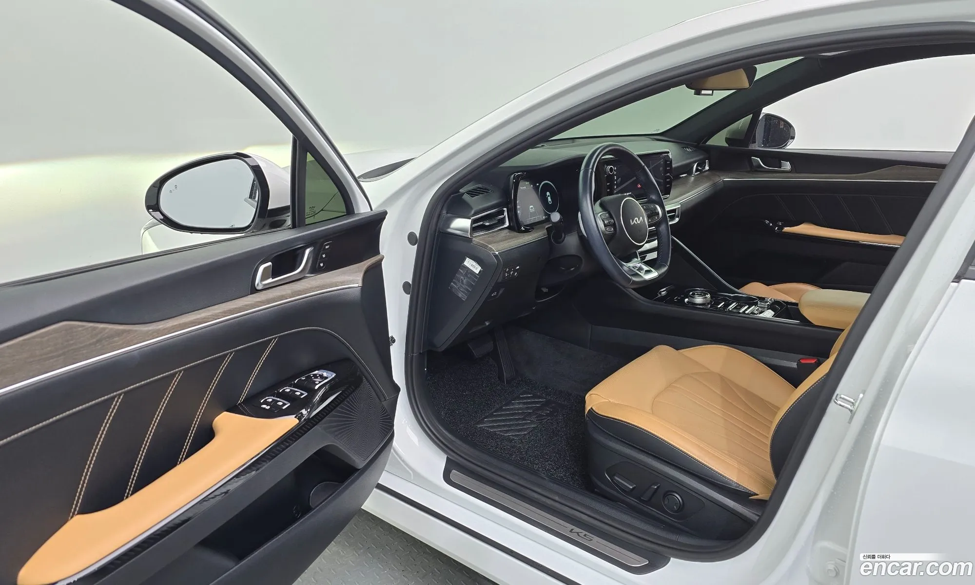 Kia K5 2023 — 14