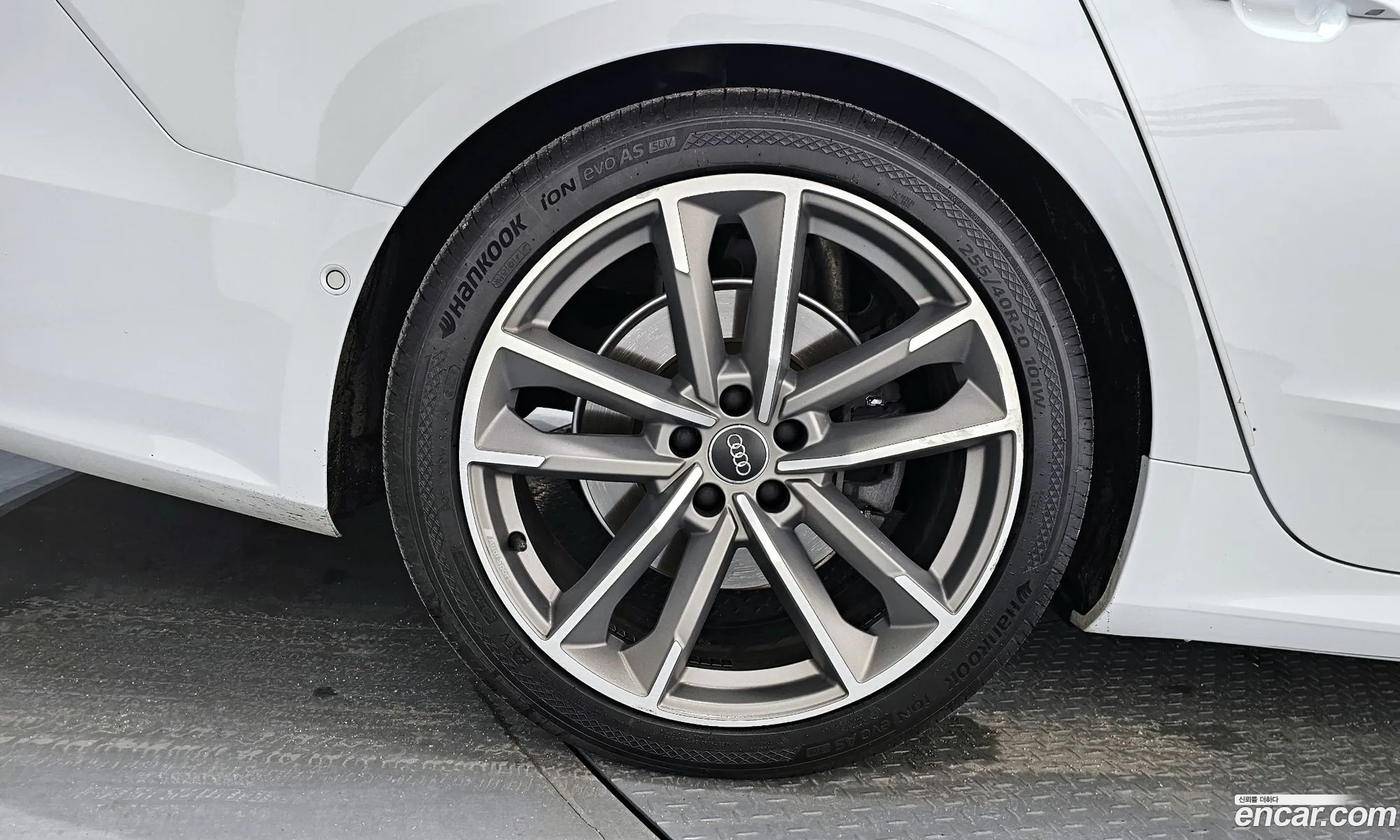 Audi A7 2020 WAUZZZF21LN092394 — 4