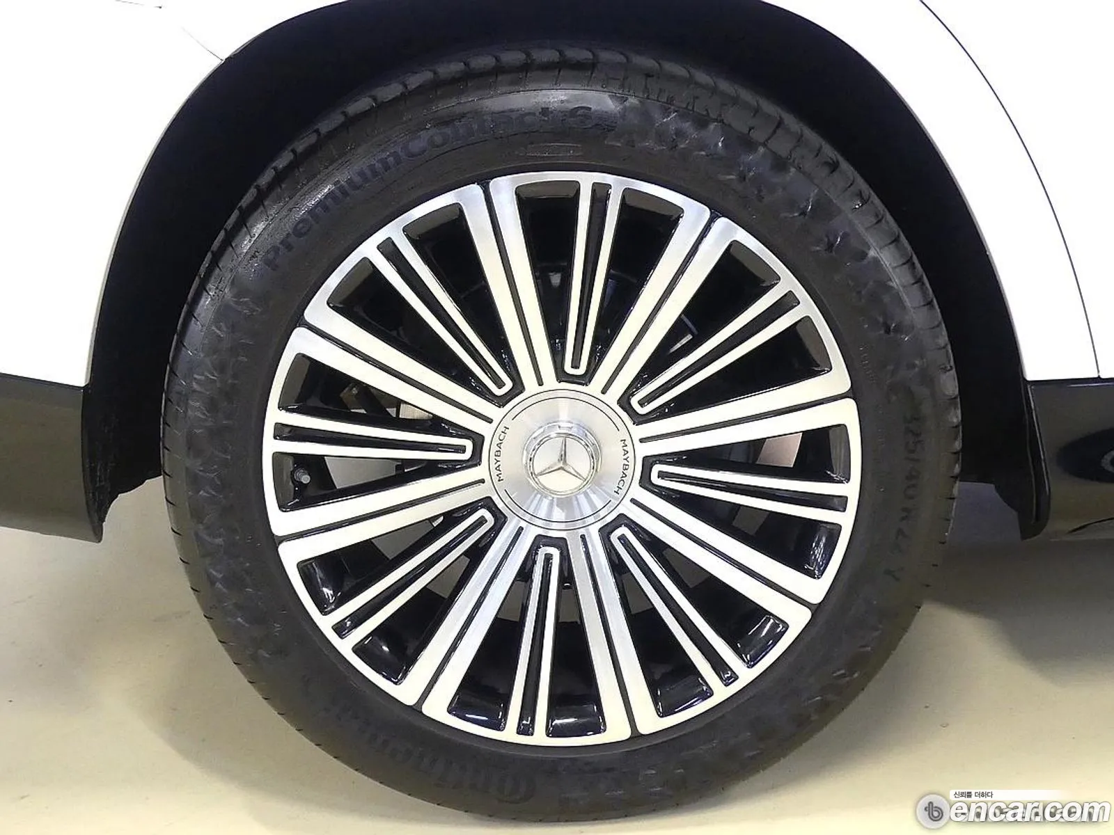 Mercedes-Benz GLS-Class X167 2023 — 9