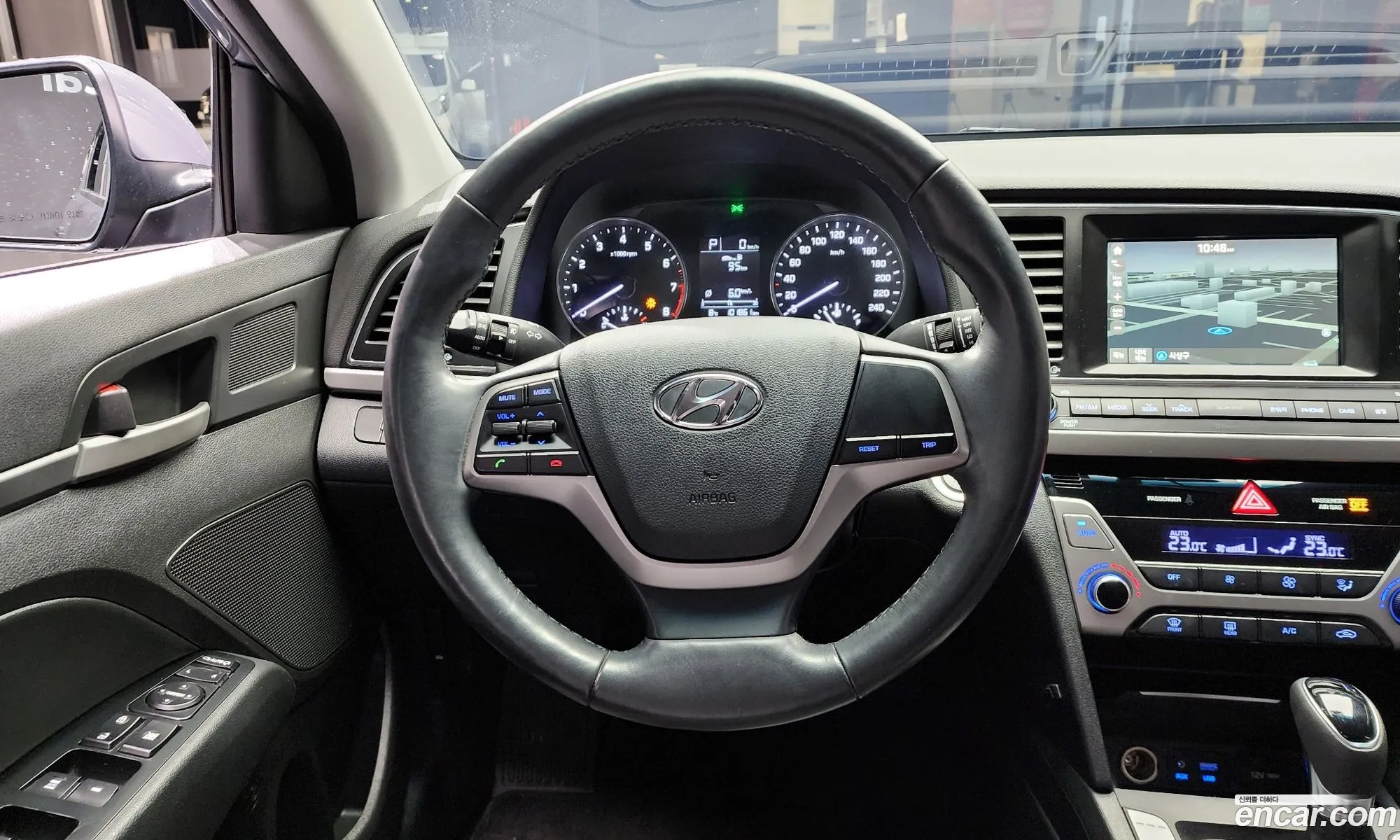 Hyundai Elantra AD 2017 — 11