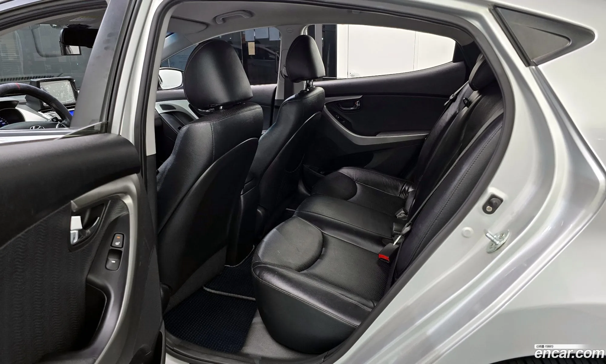 Hyundai Elantra MD 2012 — 19