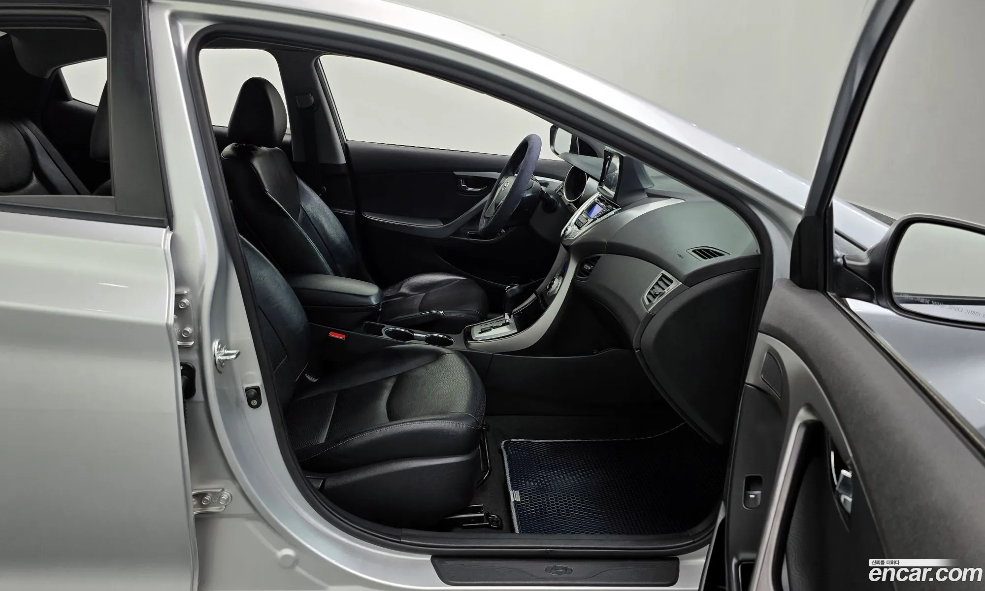 Hyundai Elantra MD 2012 — 15