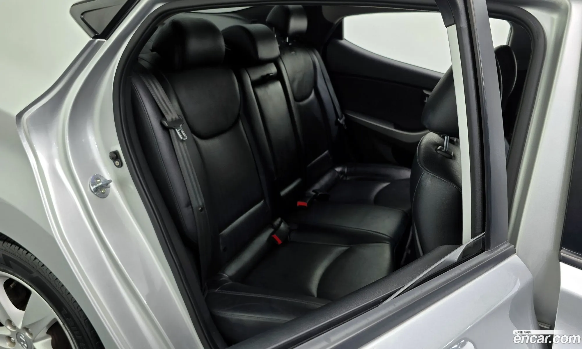Hyundai Elantra MD 2012 — 17