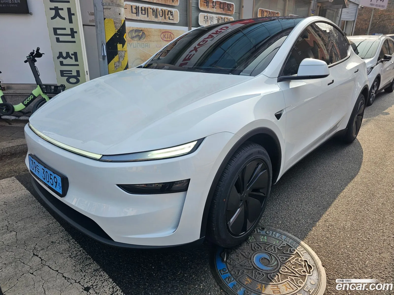 Tesla Model Y 2026 — 11
