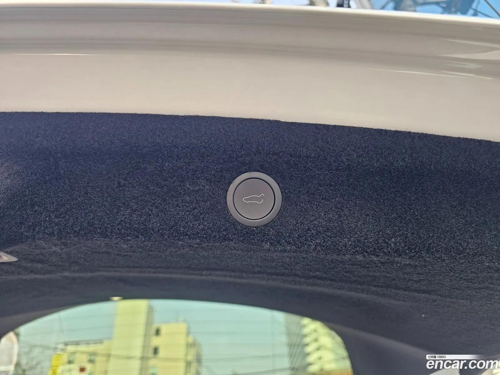 Tesla Model Y 2026 — 19