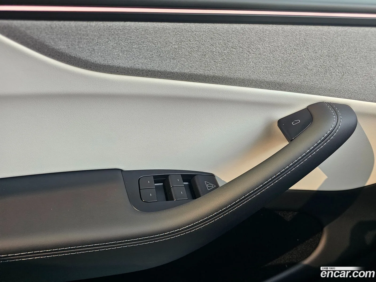 Tesla Model Y 2026 — 6