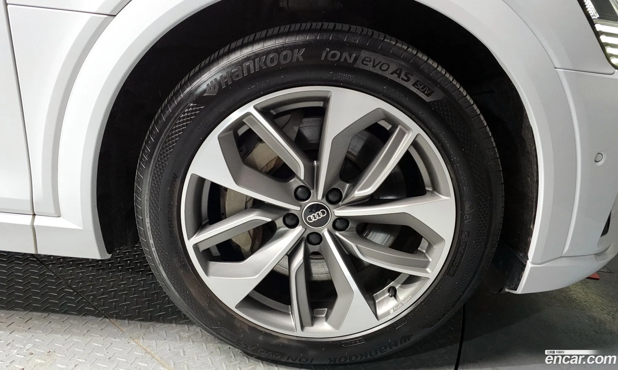 Audi e-tron 2021 WAUZZZGE3MB043533 — 3
