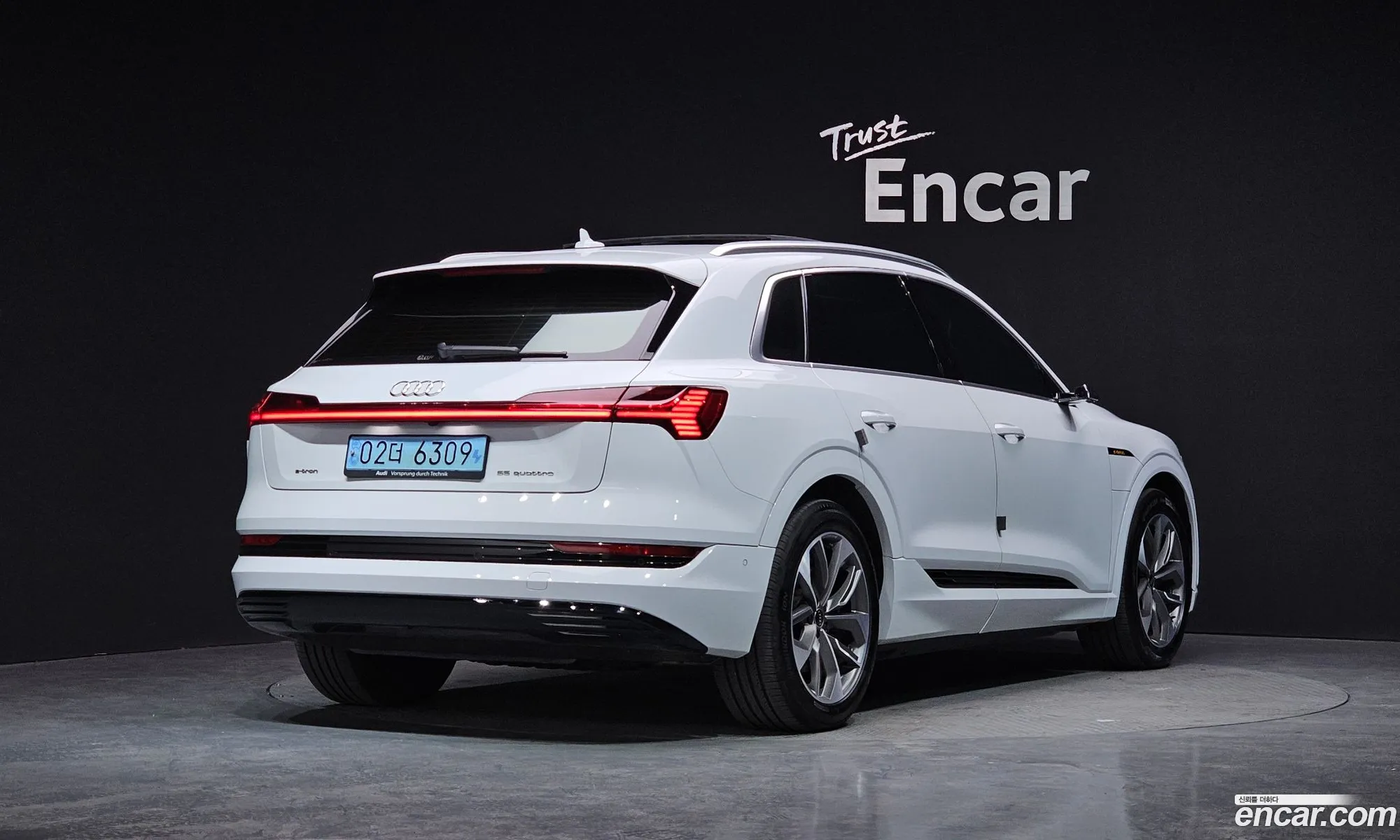 Audi e-tron 2021 WAUZZZGE3MB043533 — 11
