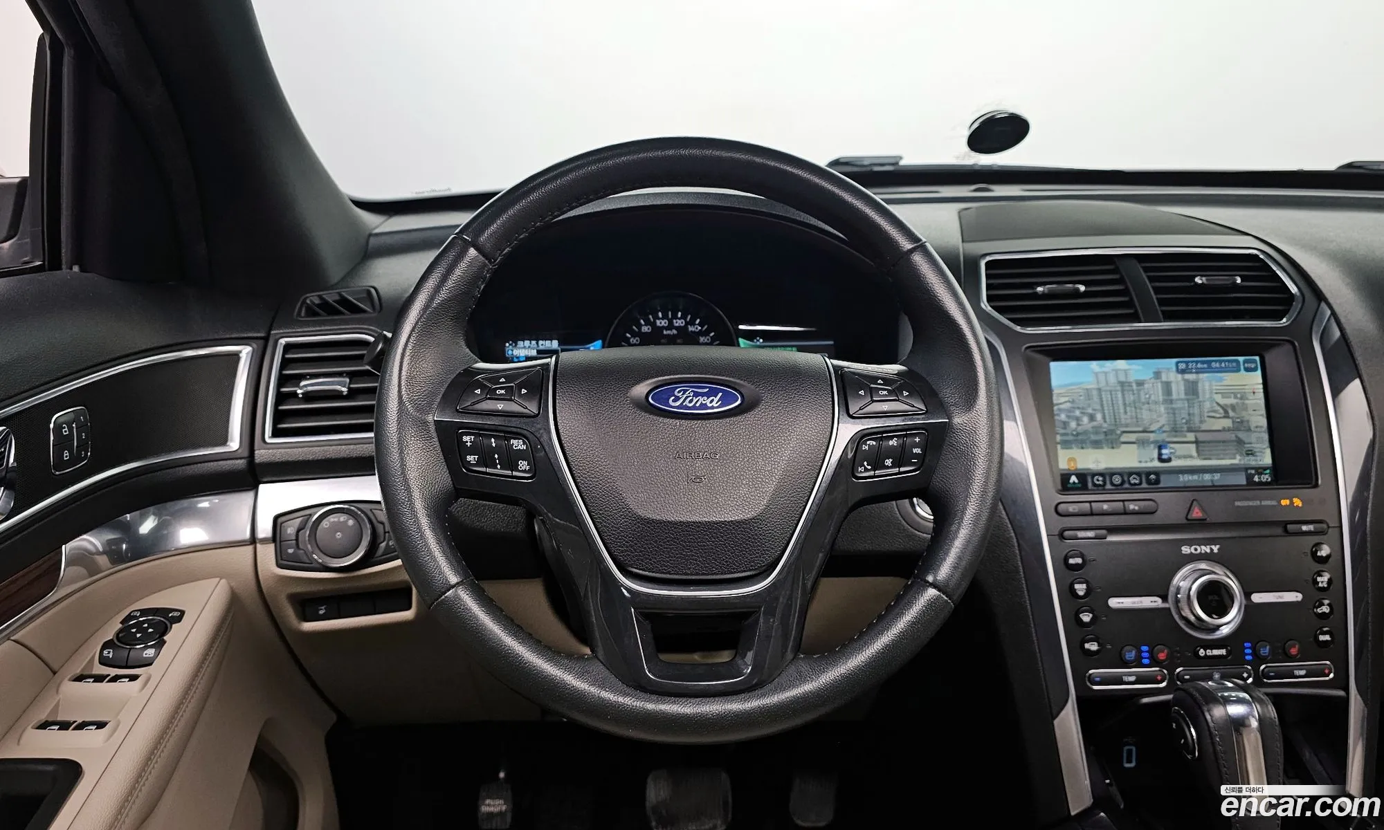 Ford Explorer 2019 — 3