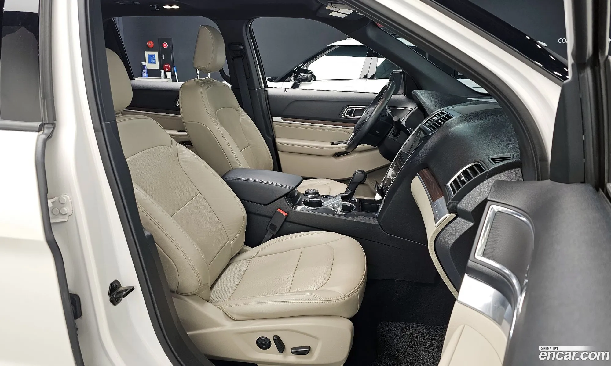 Ford Explorer 2019 — 16