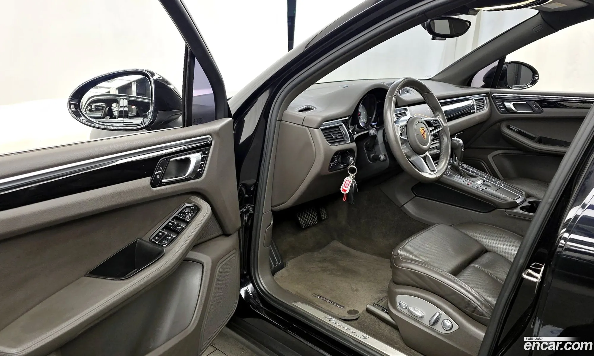 Porsche Macan 2016 WP1AD295XHLB70152 — 9
