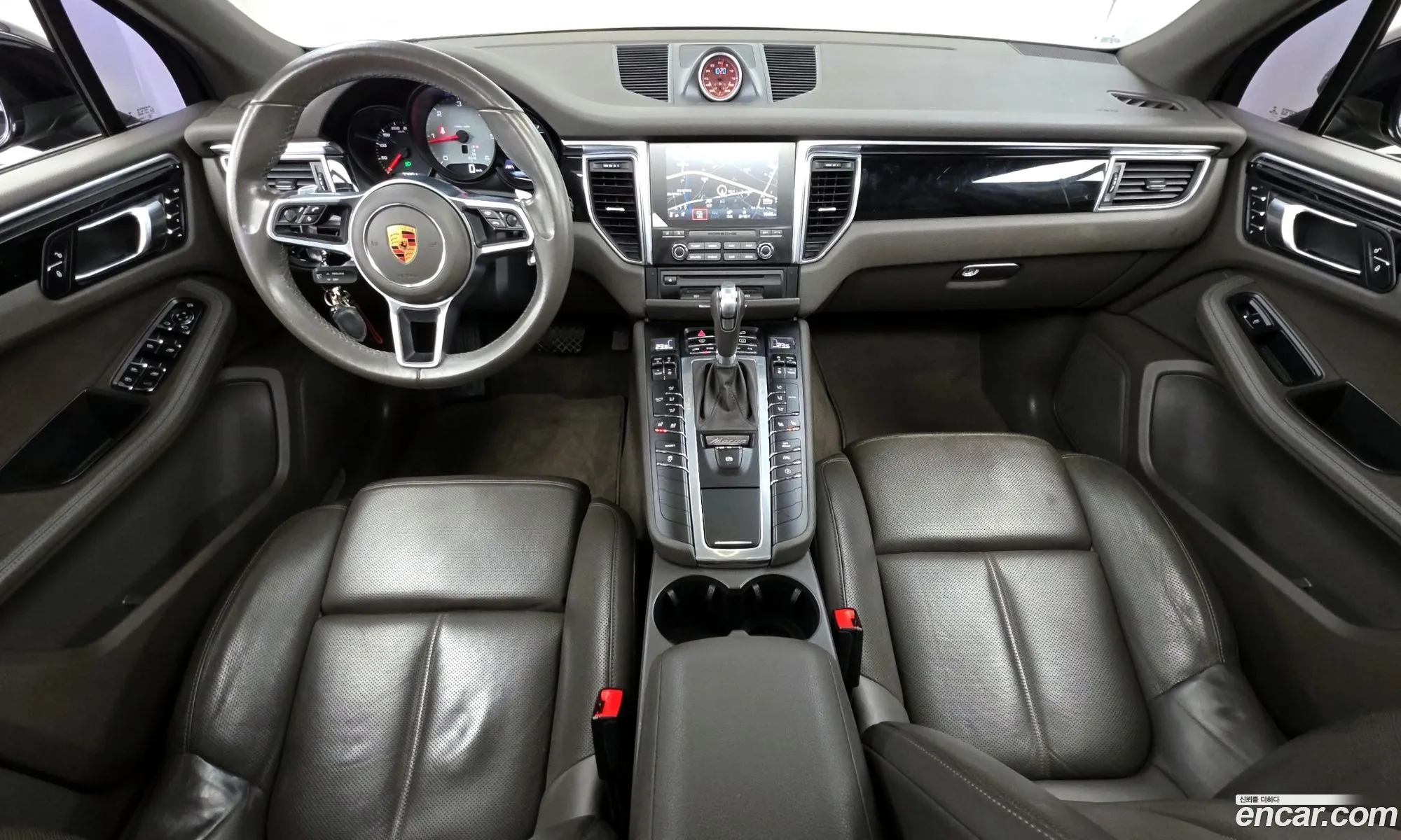 Porsche Macan 2016 WP1AD295XHLB70152 — 18