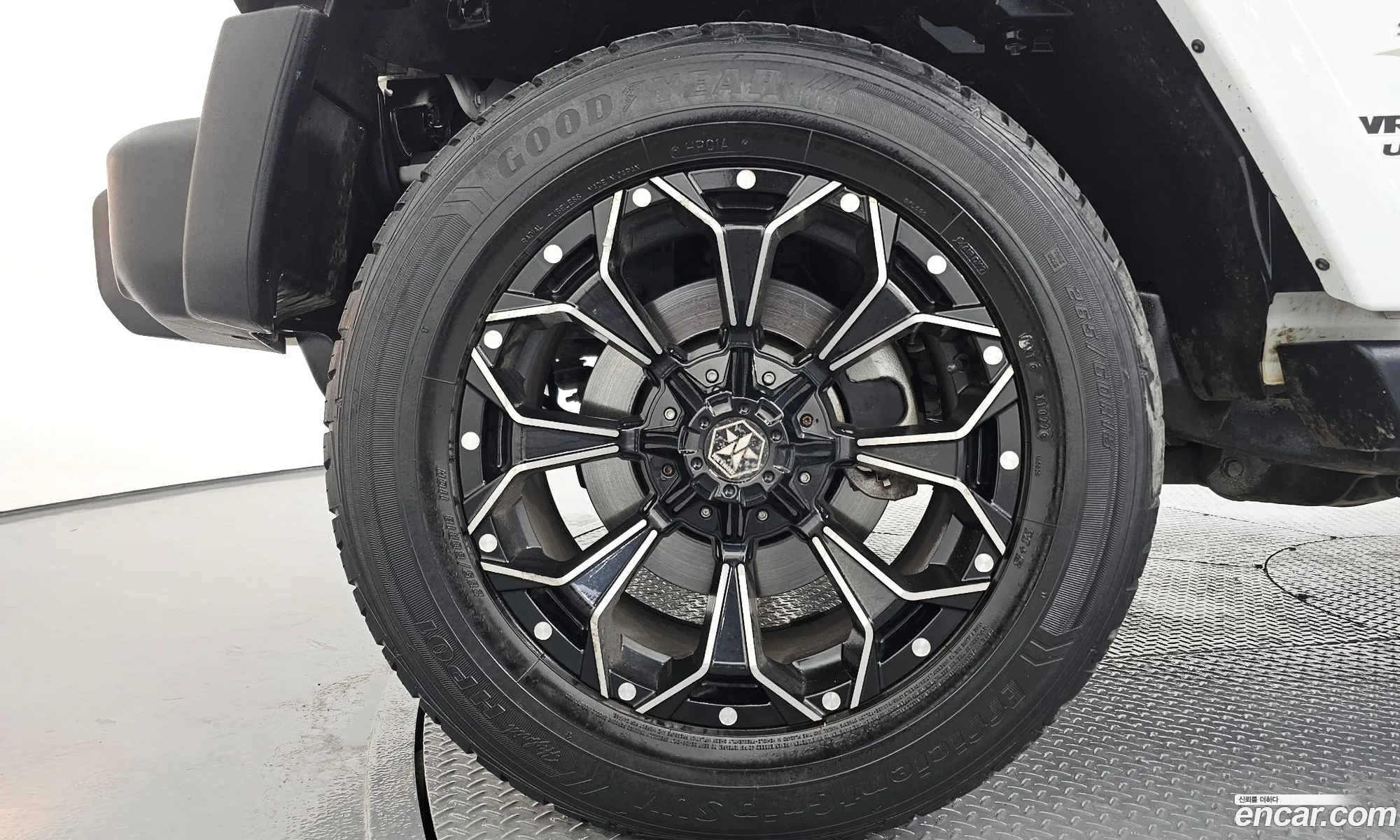 Jeep Wrangler 2017 1C4HJWEG3HL753024 — 11