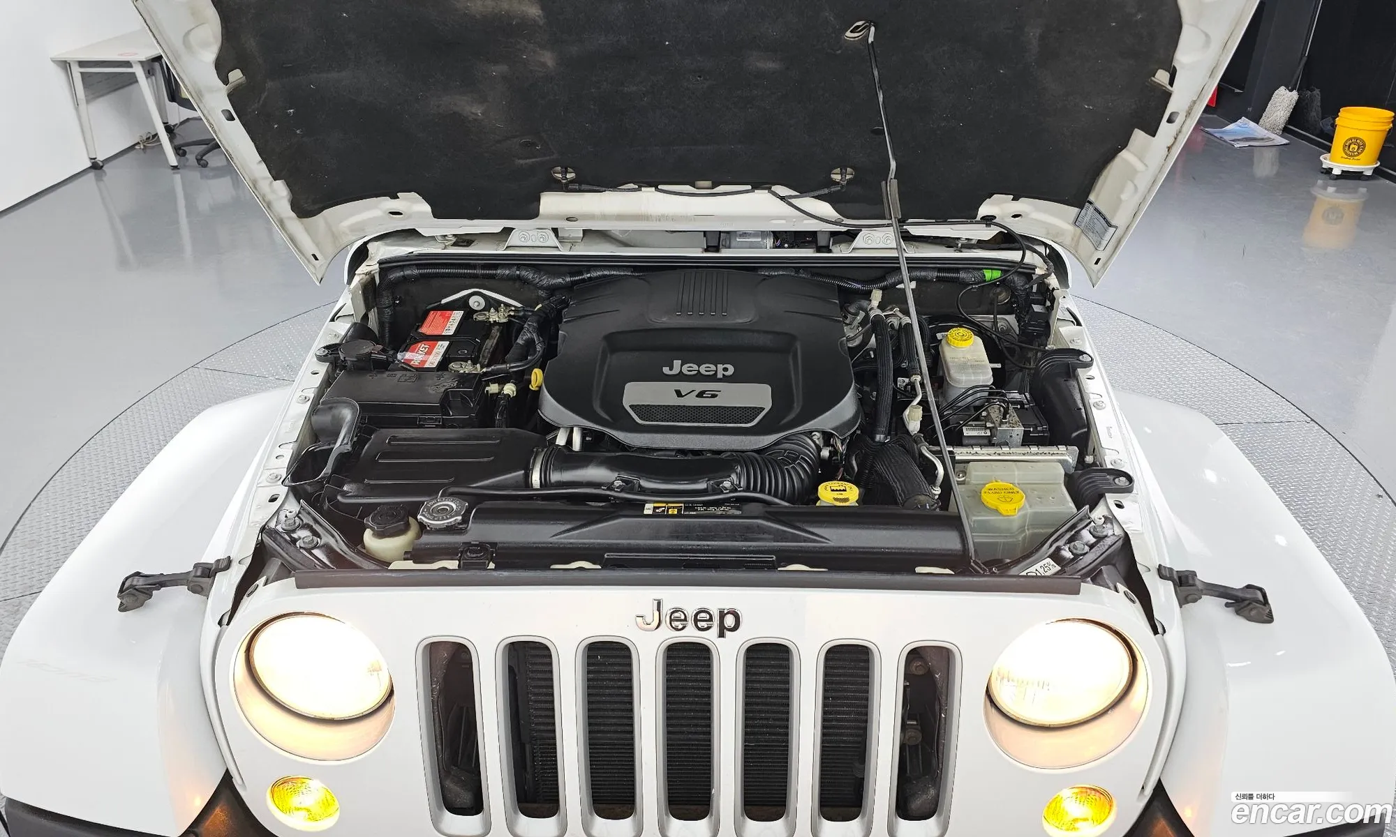 Jeep Wrangler 2017 1C4HJWEG3HL753024 — 19