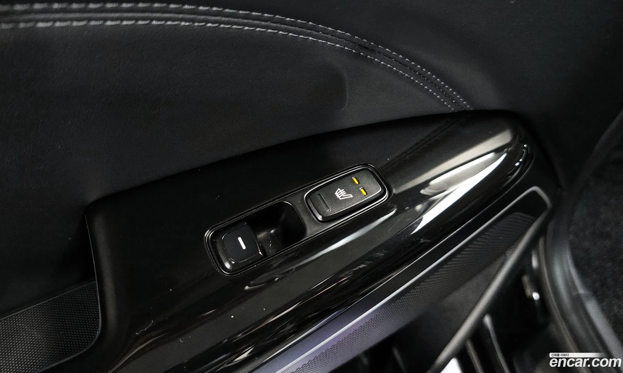 Kia K7 2016 KNALB415BGA037885 — 5