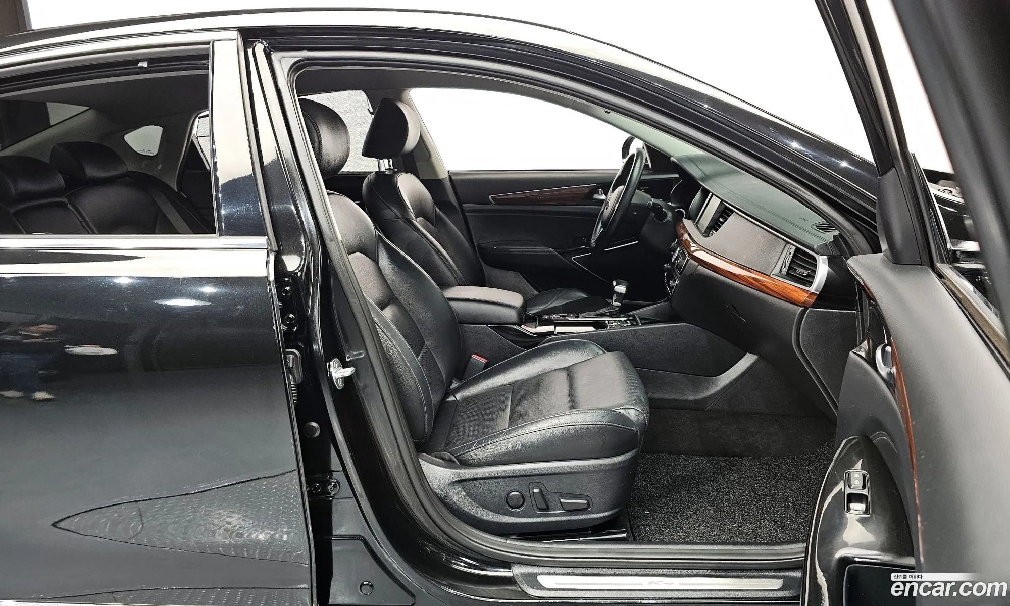Kia K7 2016 KNALB415BGA037885 — 8